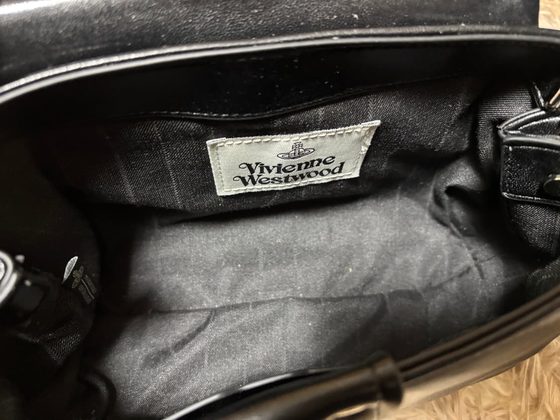 비비안웨스트우드 헤이즐 트레저 숄더백 블랙 상품이미지3