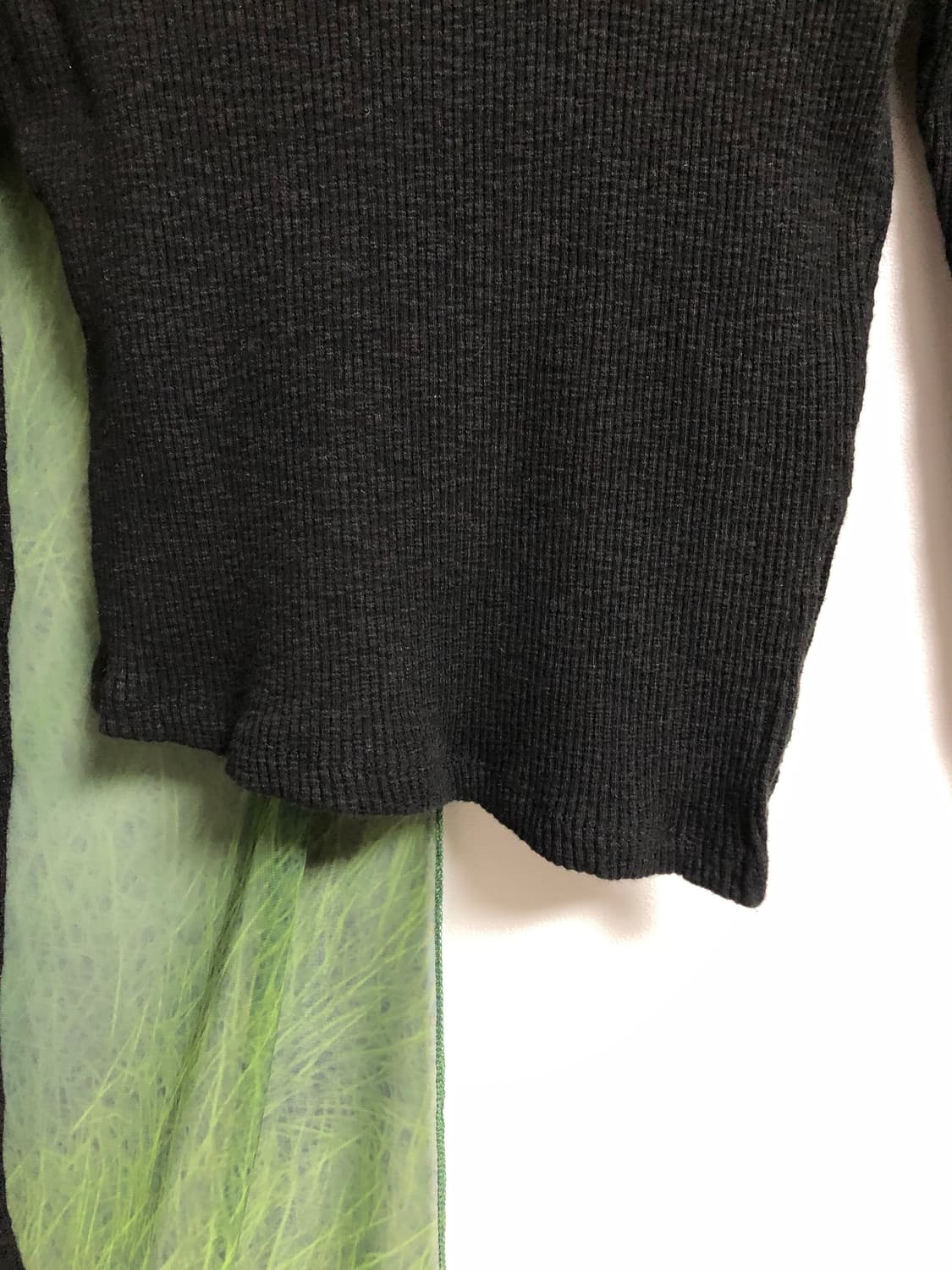 에트몽 square neck slit t-shirt (black) 상품이미지3