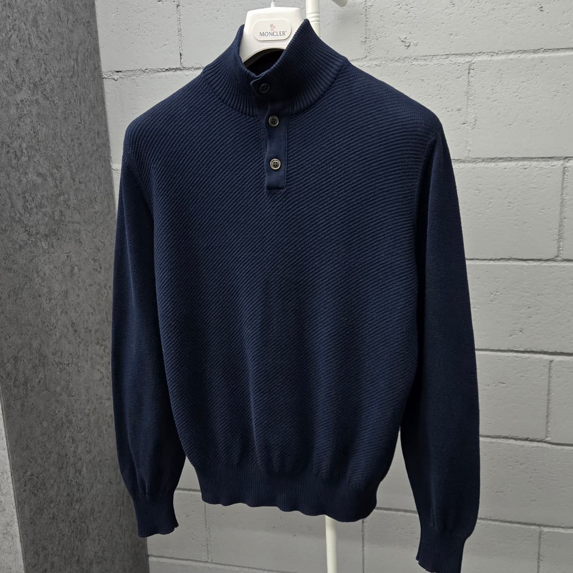 백화점판 / 로로피아나 카라 반집업 니트 48 상품이미지1