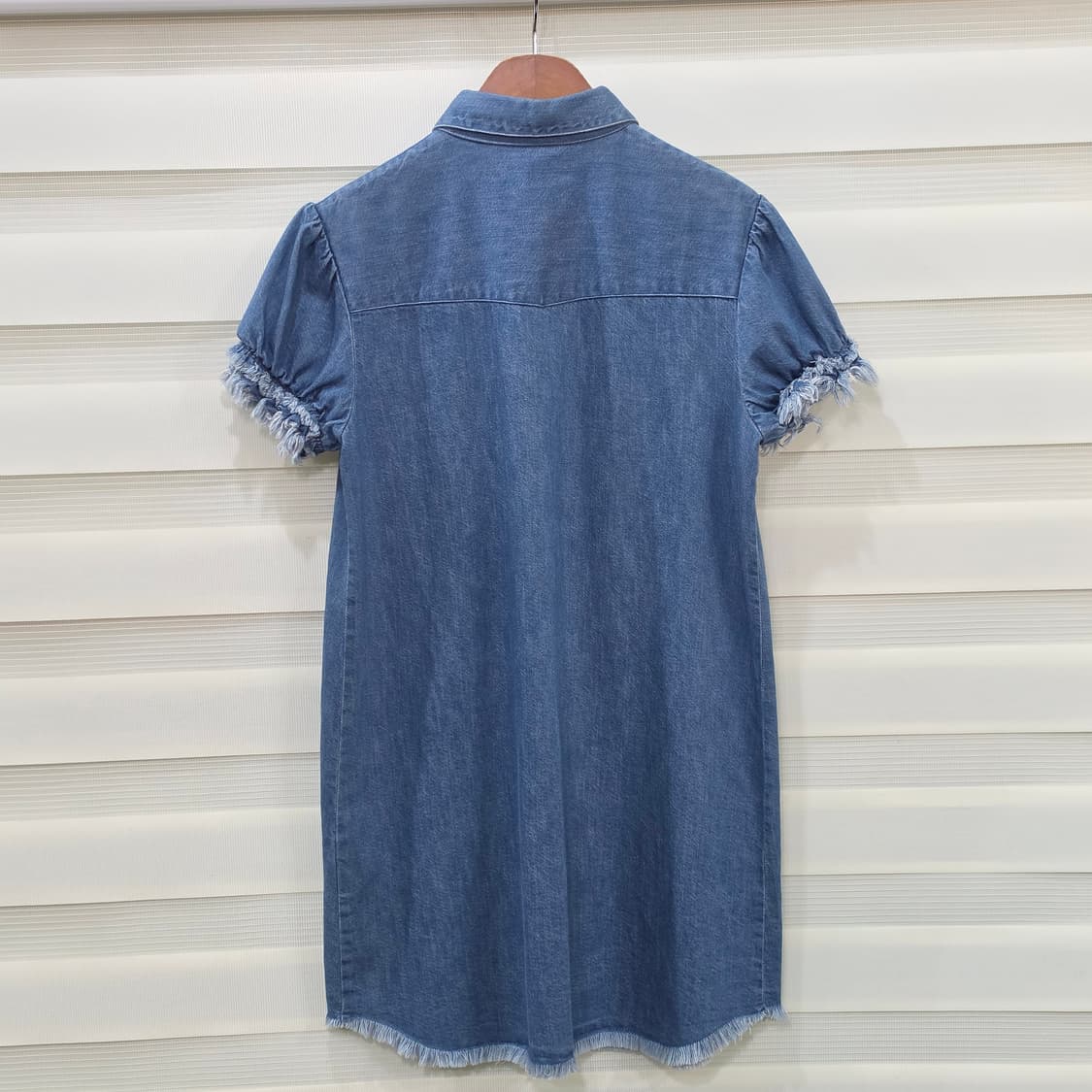미사용품 Inpaichthys kerri 반팔 데님 롱셔츠- 우먼S 상품이미지6