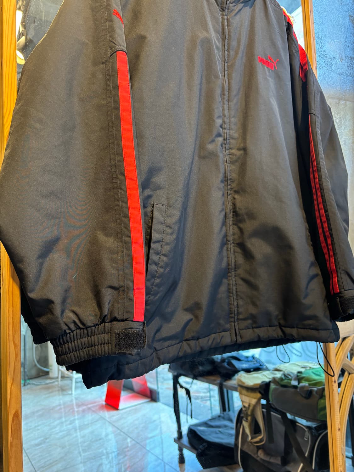 푸마 블랙 누빔 바람막이 M 상품이미지3