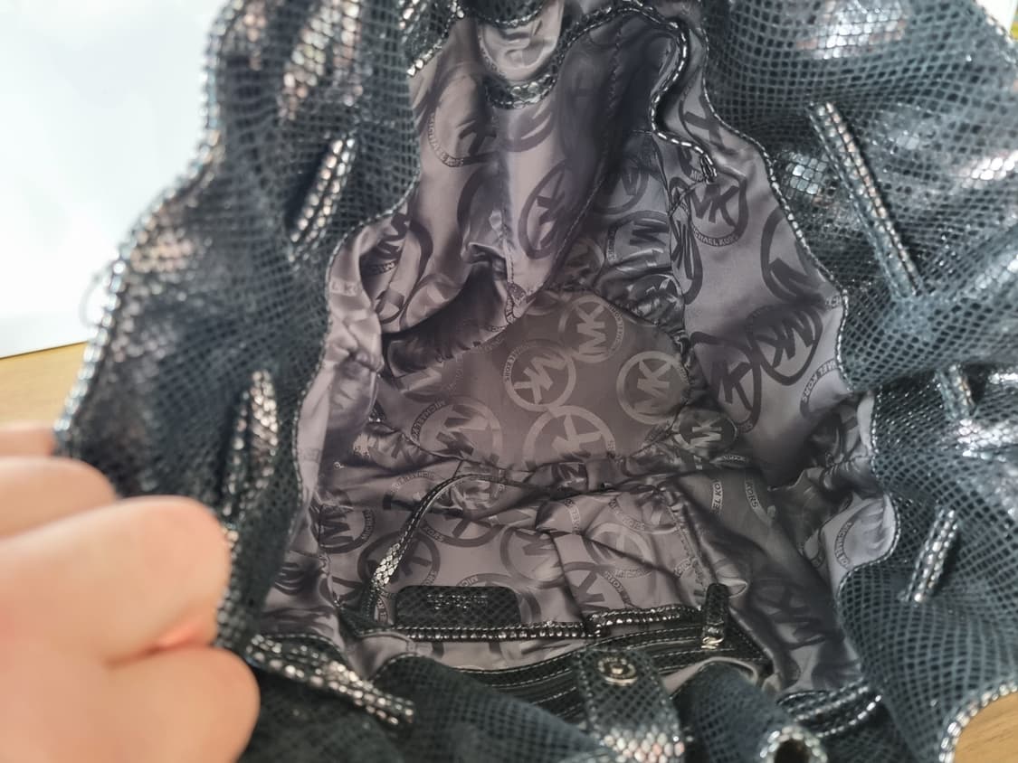 마이클 코어스 뱀피 가방 상품이미지7