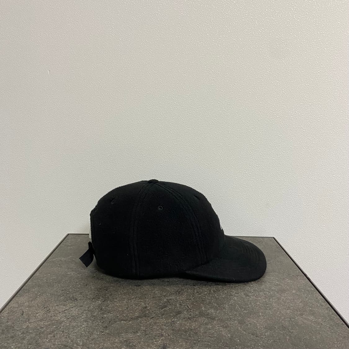 슈프림 S로고 볼캡 모자 에스로고 플리스 블랙 6패널 캡 상품이미지3
