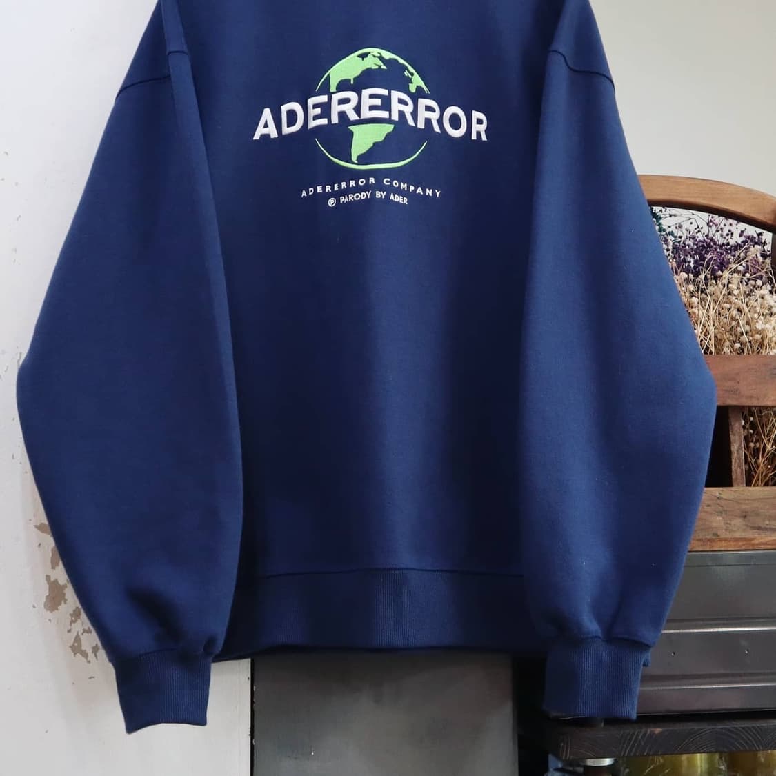 아더에러 19fw 버셜 스웻셔츠 상품이미지3