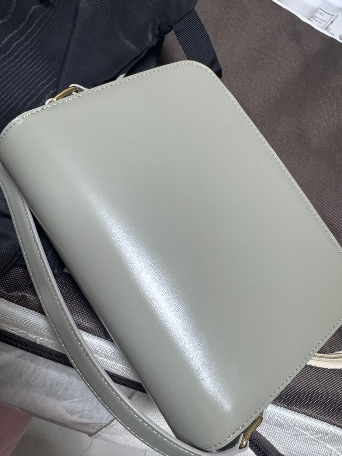 셀린느 틴 트리옹프 그린 클레이 상품이미지4