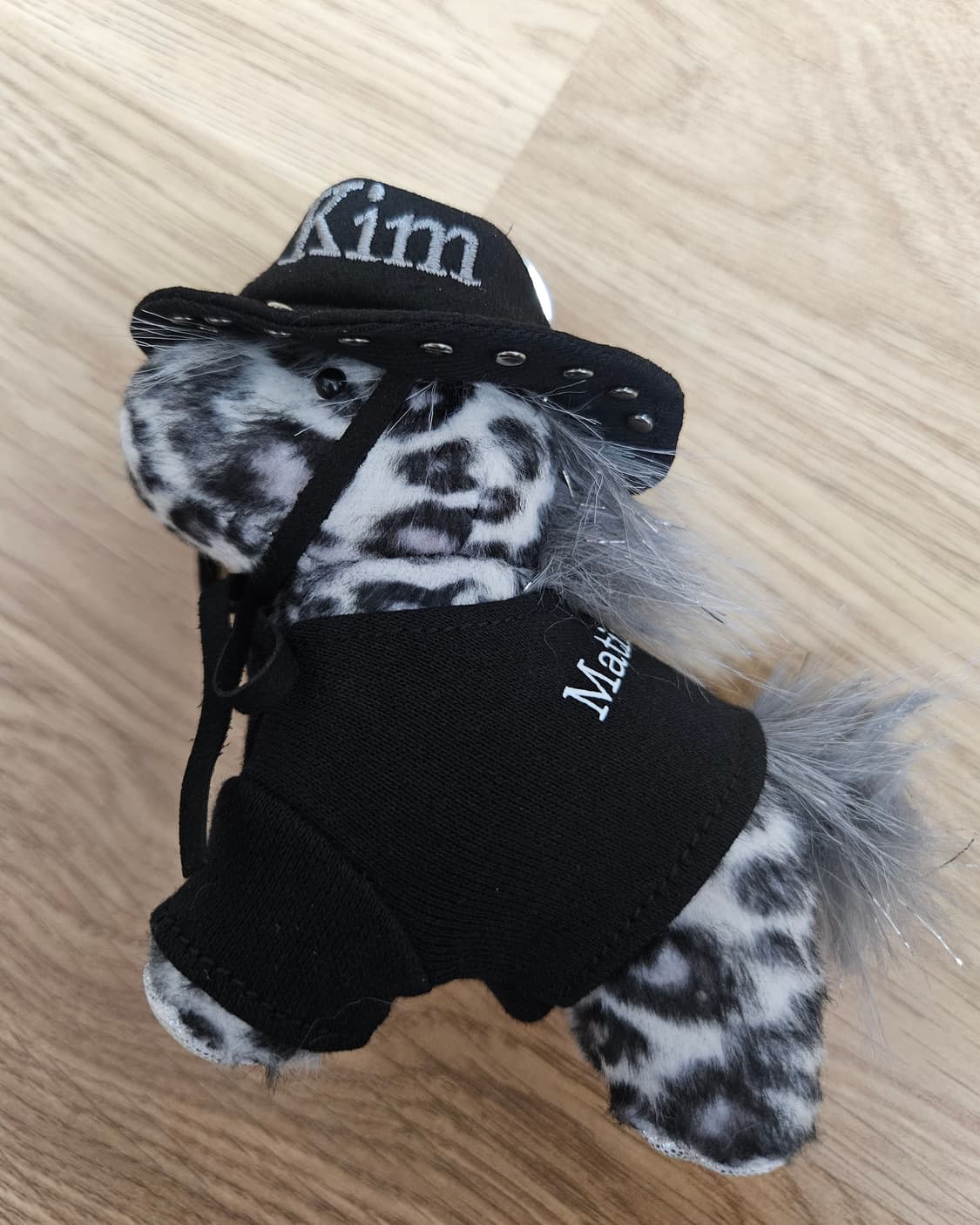 마뗑킴 키링 포니코니 옷 블랙 상품이미지1