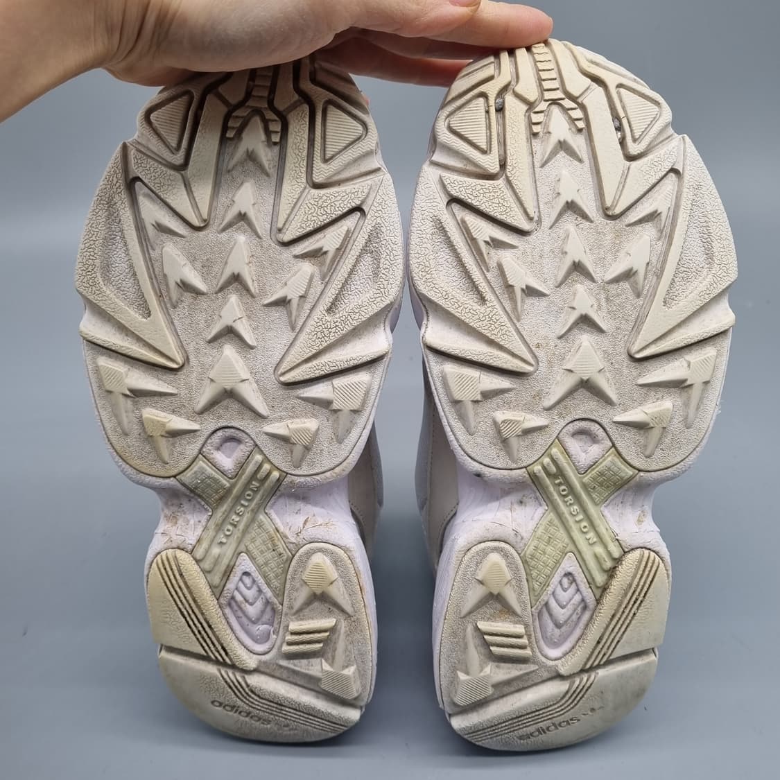 아디다스 팔콘 화이트 여성운동화230 상품이미지3