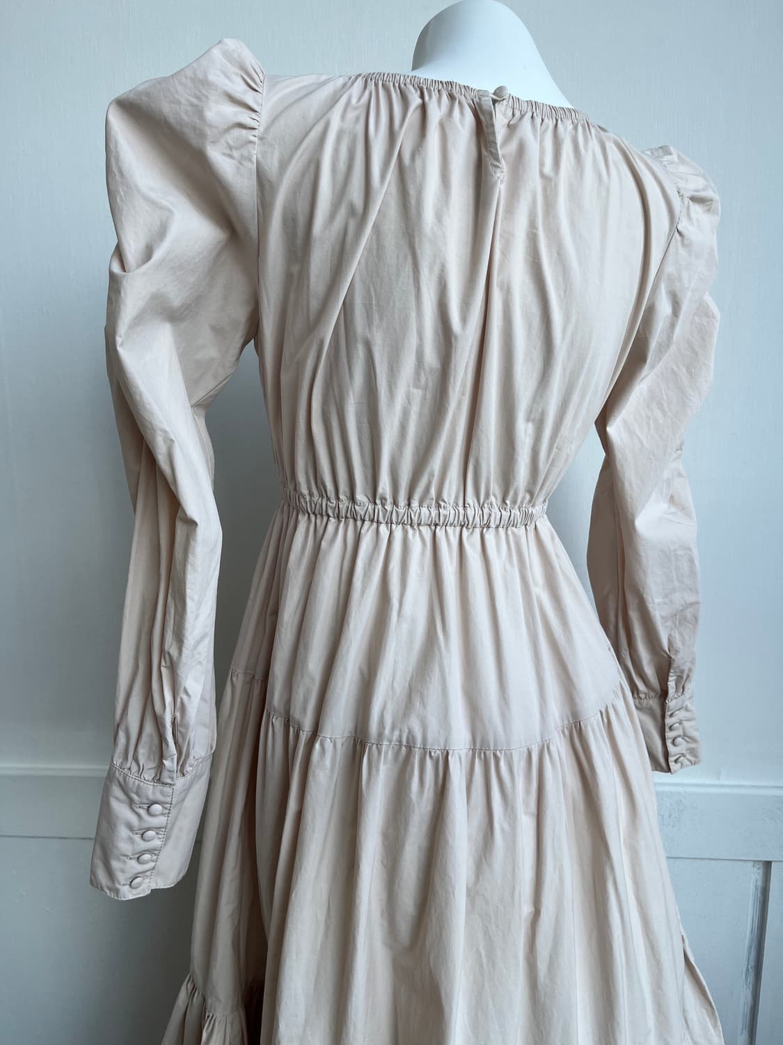 베이지 퍼프 셔링 롱 원피스 상품이미지5