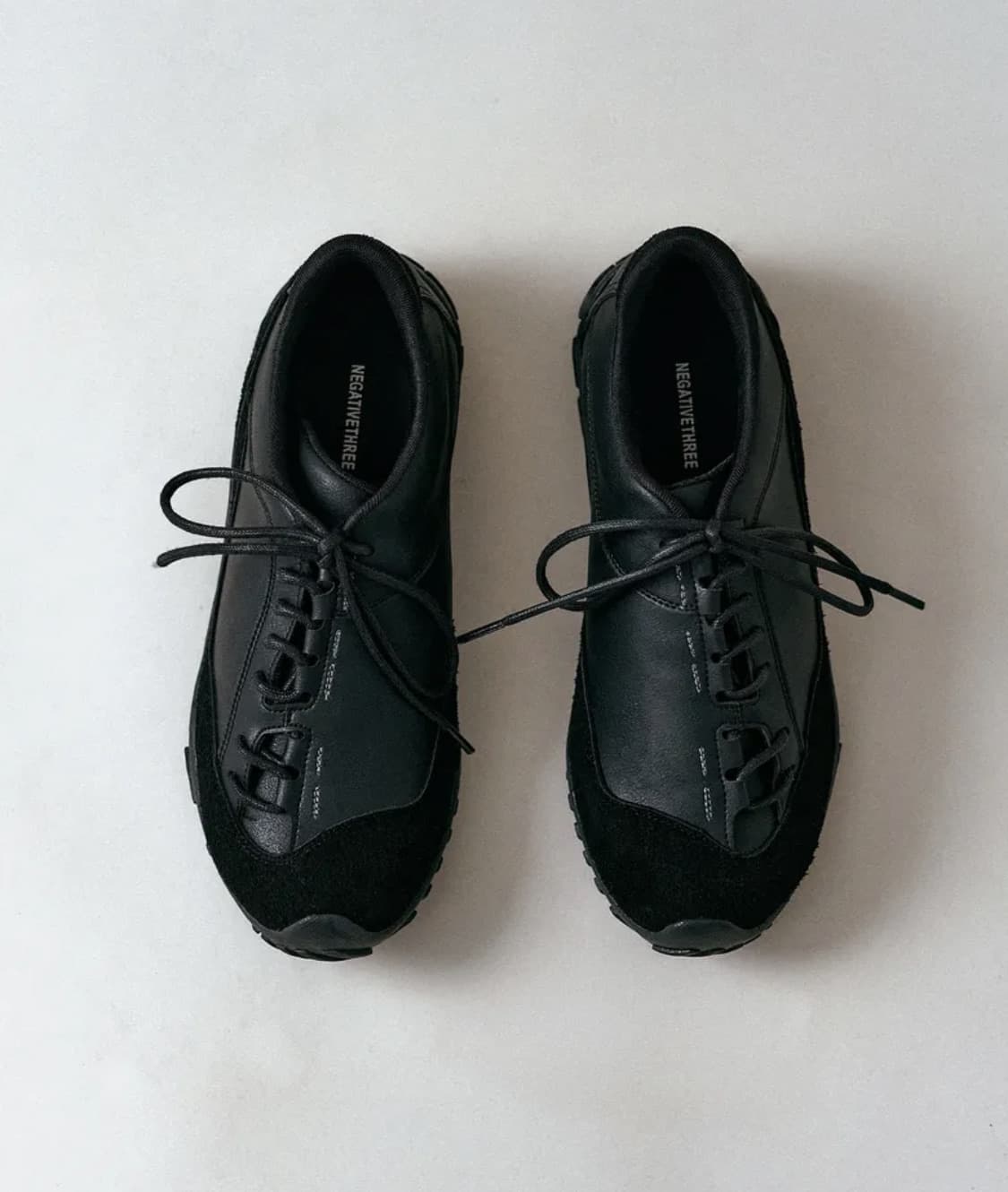 네거티브쓰리 Curved Lace No.2 Sneakers (270) 상품이미지1