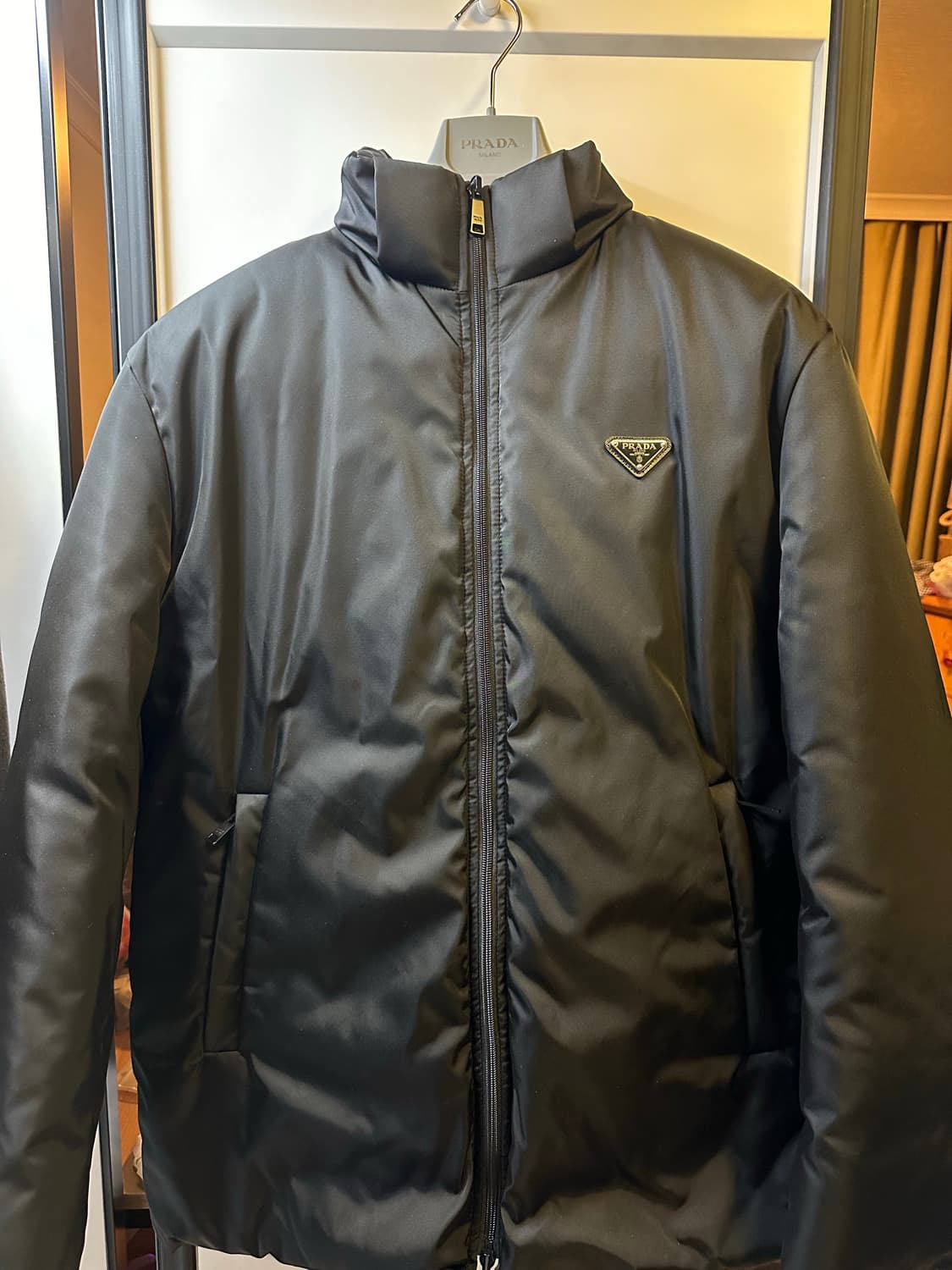 프라다 리버서블 패딩 s 상품이미지1