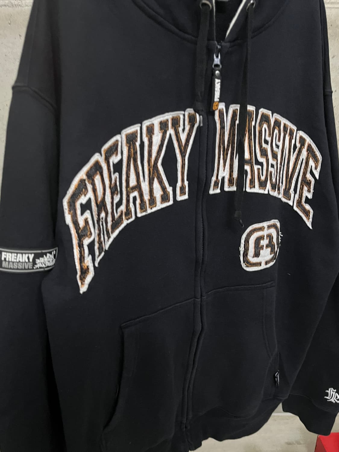 FREAKY MASSIVE HOOD ZIP-UP (XL) 상품이미지2
