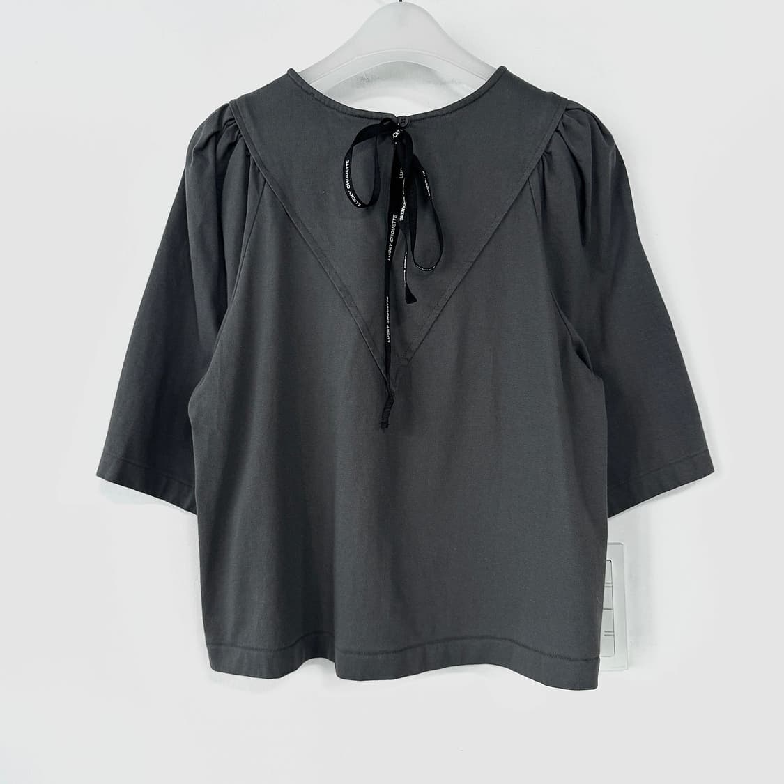 럭키슈에뜨 22 퍼프 크롭 티셔츠 상품이미지4