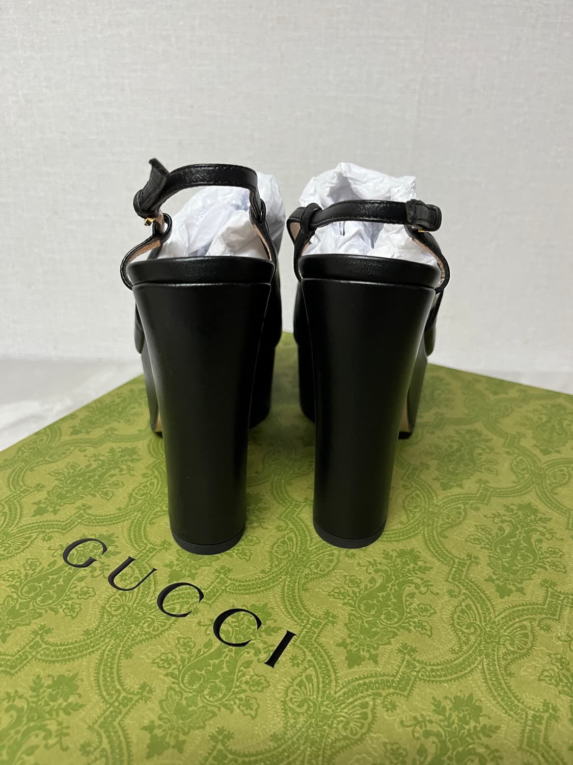 구찌 홀스빗 플랫폼 펌프스 블랙 37반 새상품 상품이미지4