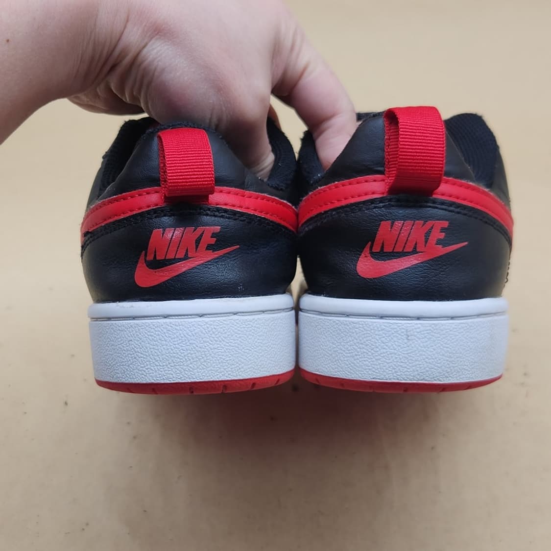 나이키 코트 버로우 블랙 레드 운동화 240 상품이미지4