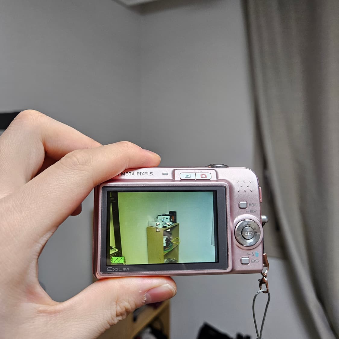 [은채 디카] 카시오 엑슬림 EX-Z1050 핑크 디카 르세라핌 상품이미지3