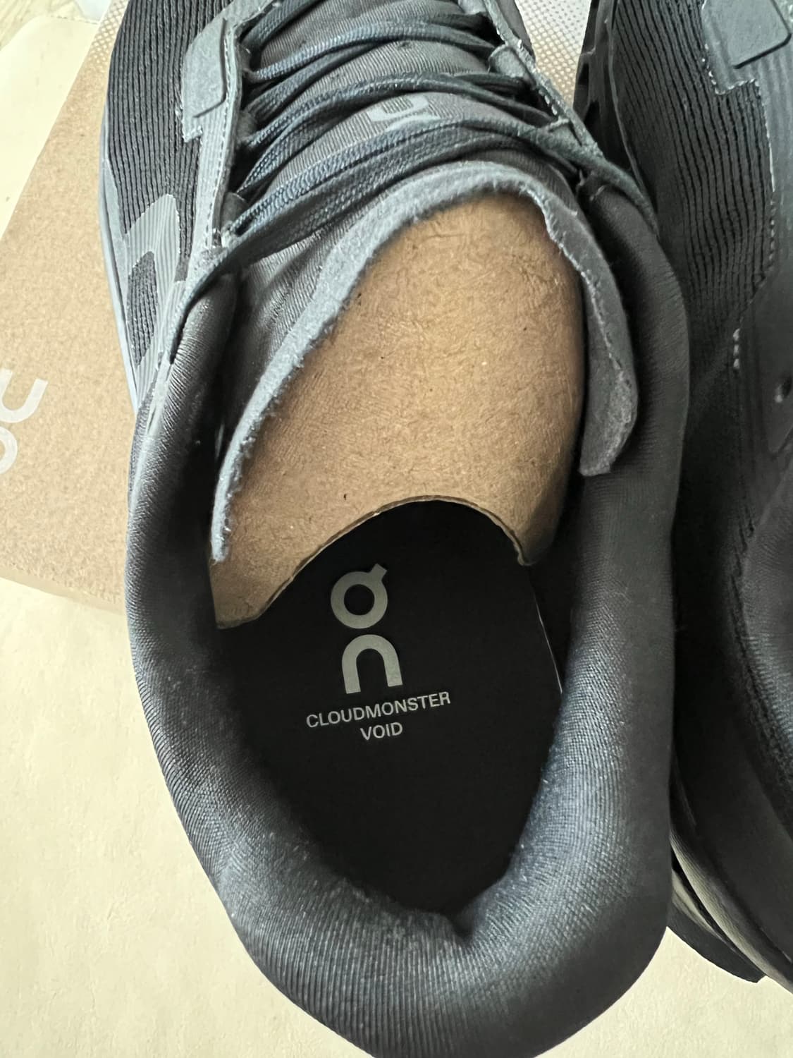 온 러닝 클라우드몬스터 보이드 상품이미지4