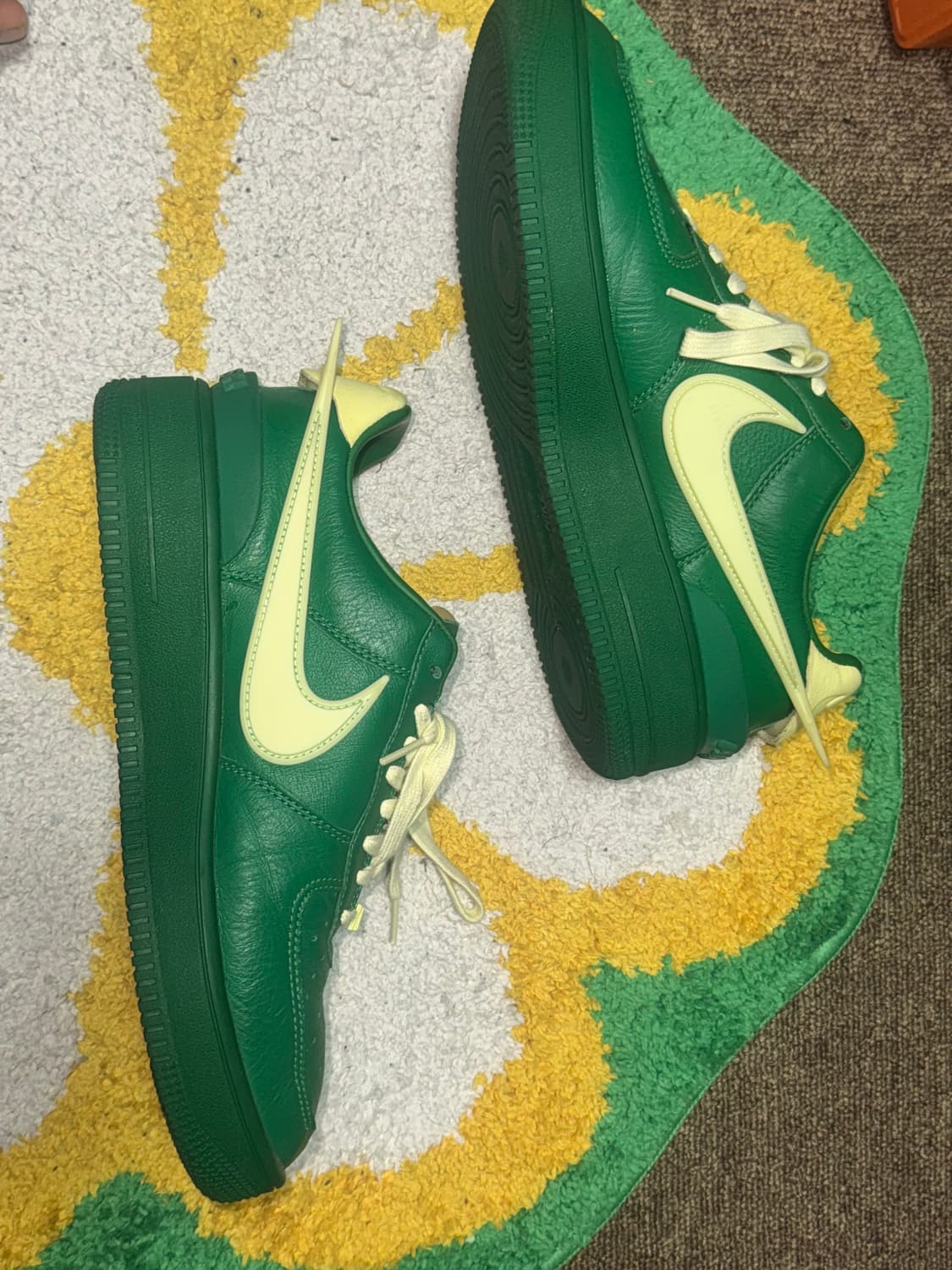 나이키 앰부쉬 에어포스 1 로우 SP 파인 그린 앤 시트론 265 상품이미지8