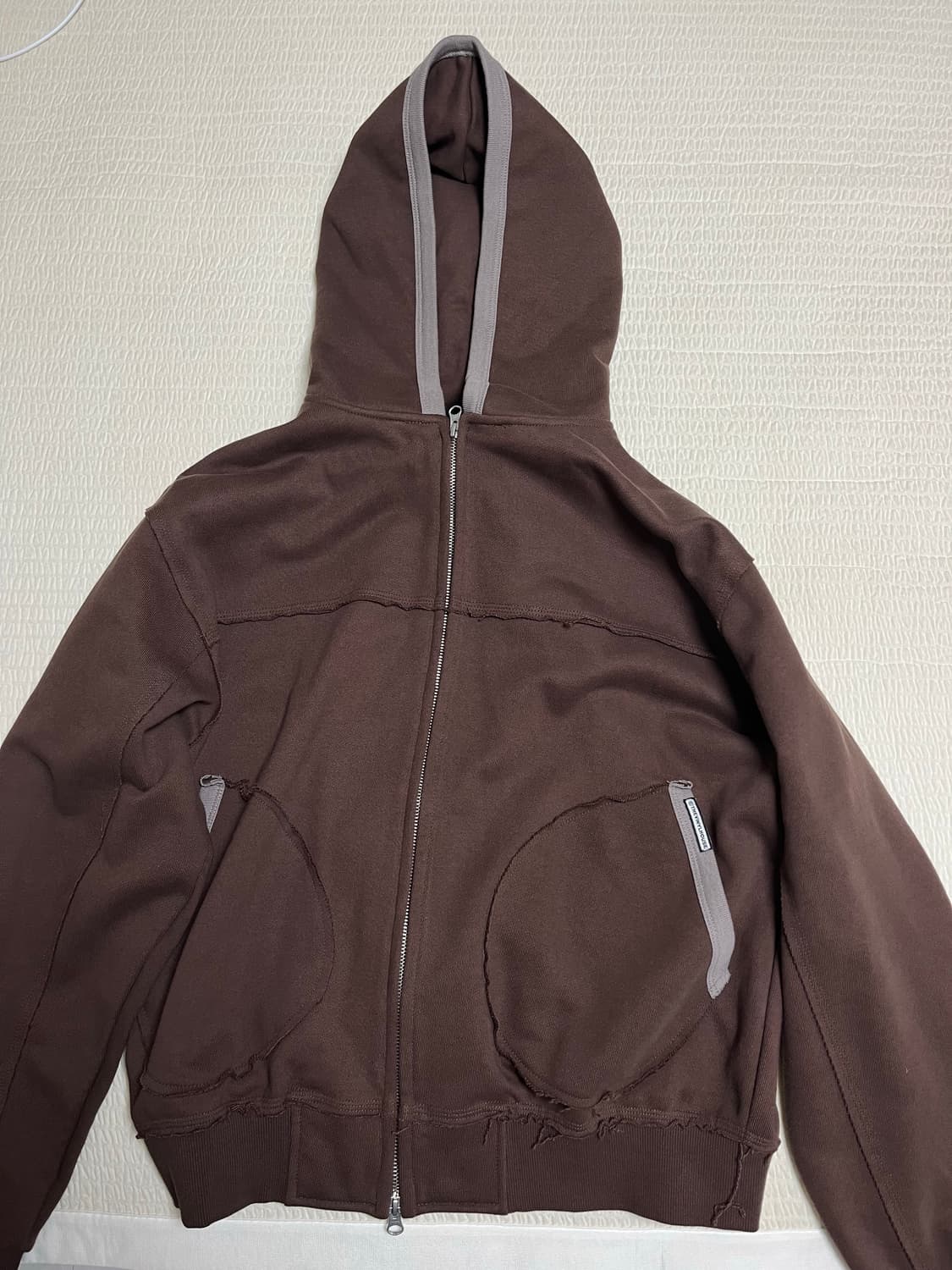 더바이닐하우스 CUT-OFF HOODIE ZIP-UP BROWN M사이즈 상품이미지3