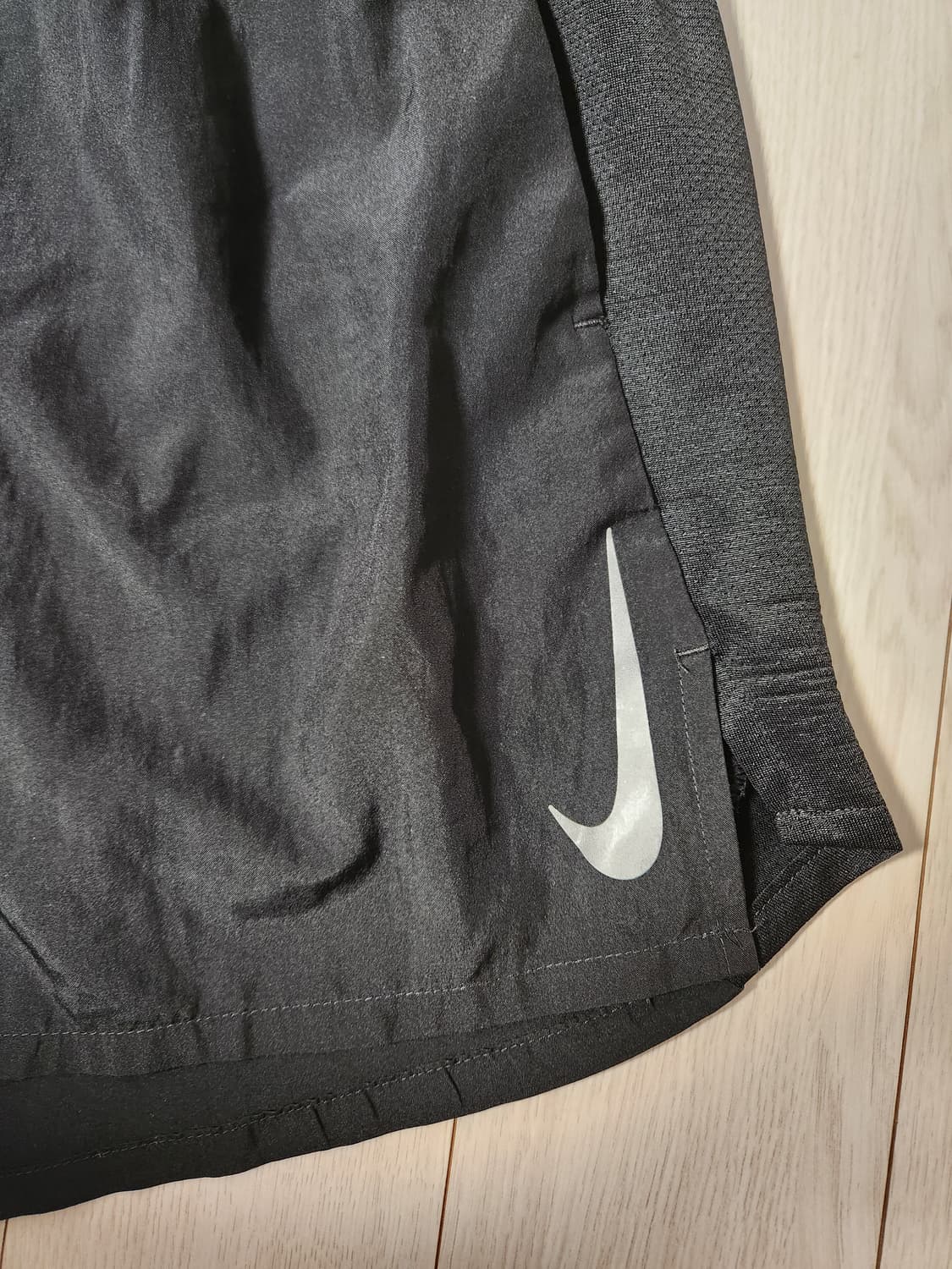 나이키 트레이닝 반바지 챌린저 5인치 쇼츠 AJ7686-010 사이즈L
 상품이미지7