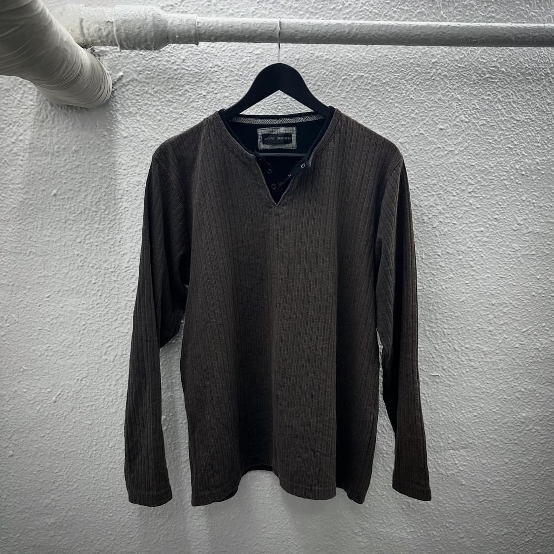 brown trimming neck long sleeve 상품이미지1