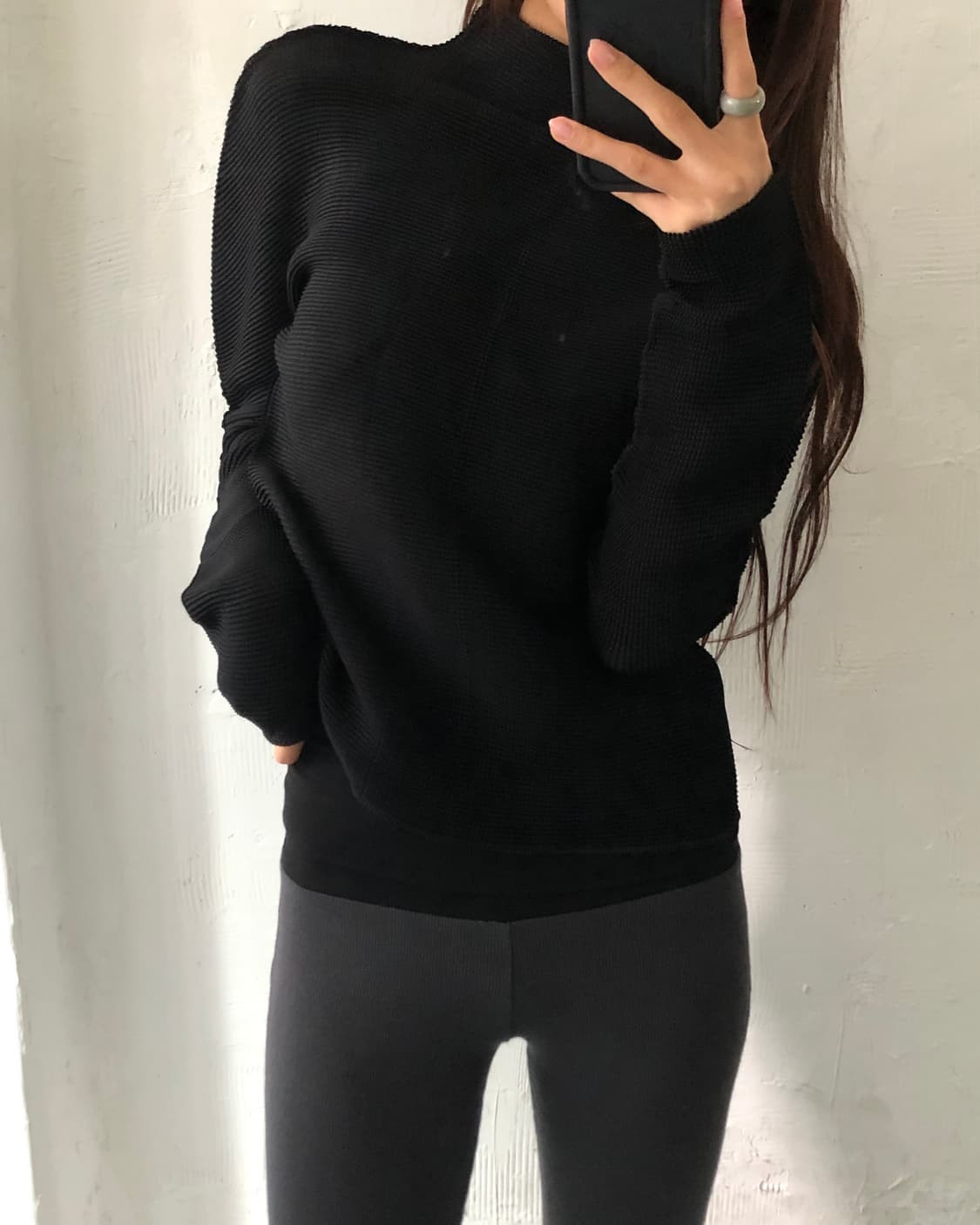 이세이미야케 블랙 주름 디테일 플리츠 긴팔 티셔츠  상품이미지3