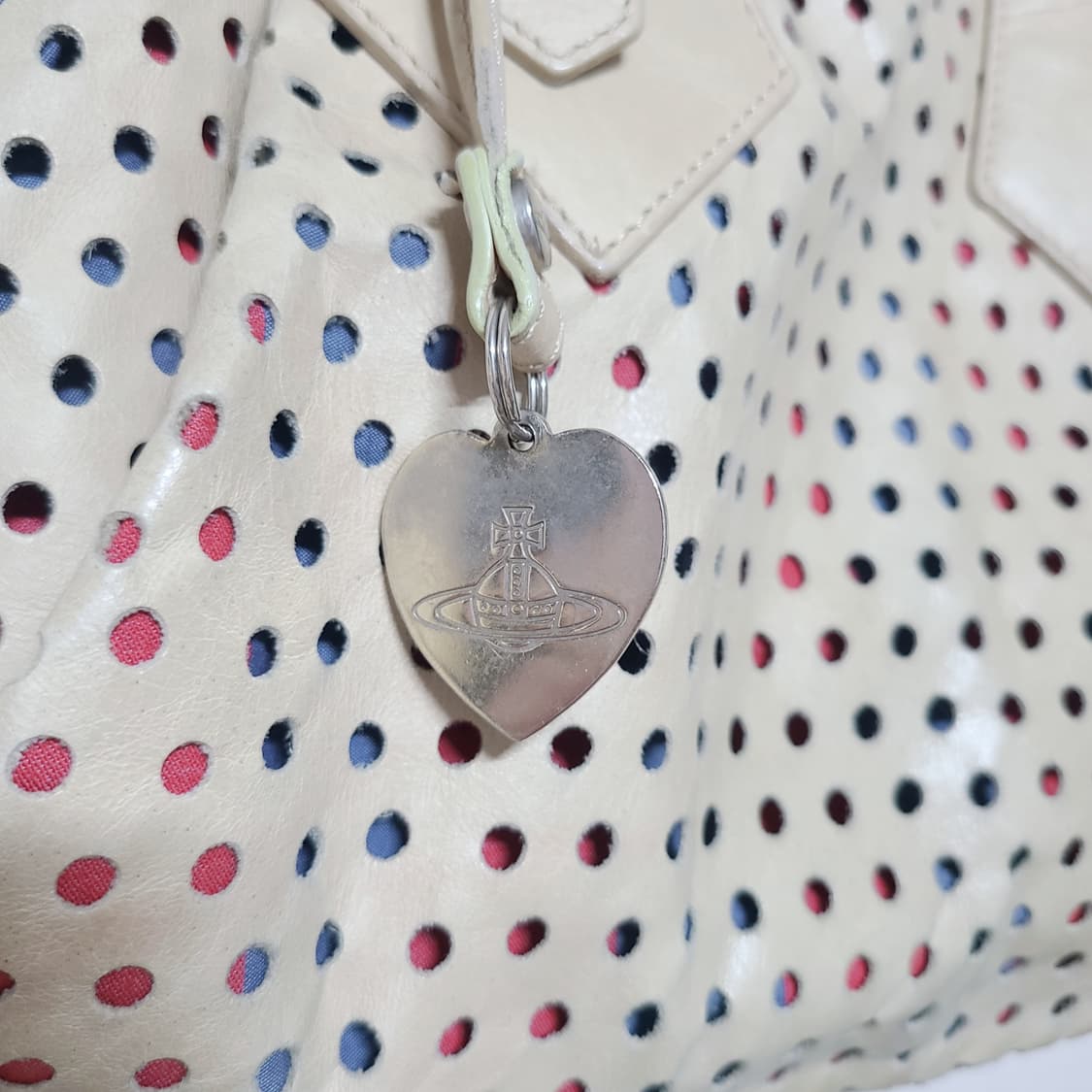 비비안웨스트우드 퍼포 숄더백 상품이미지2