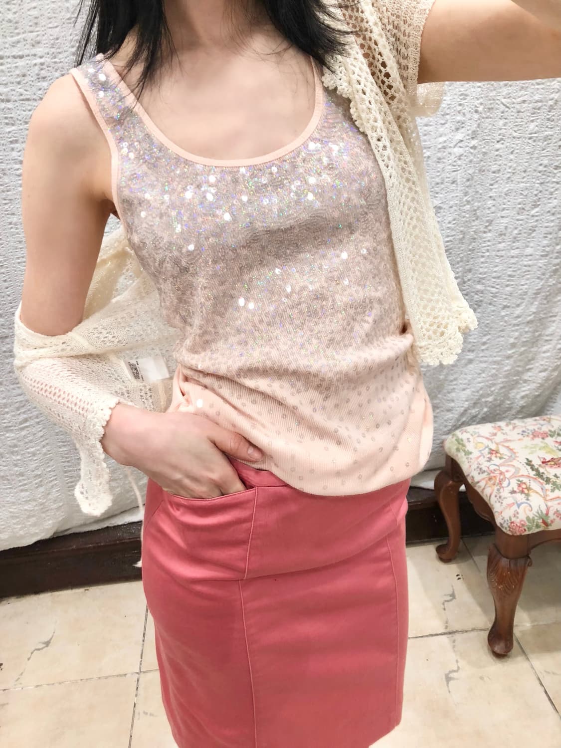 rosy glow sequin top 상품이미지1