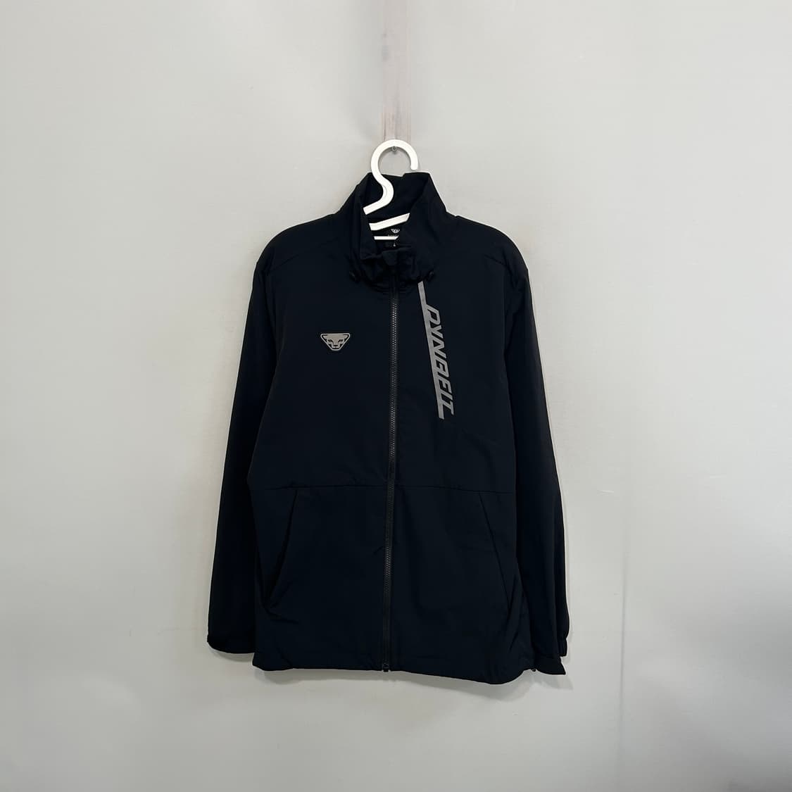 다이나핏 남성 블랙 바람막이 95  상품이미지1