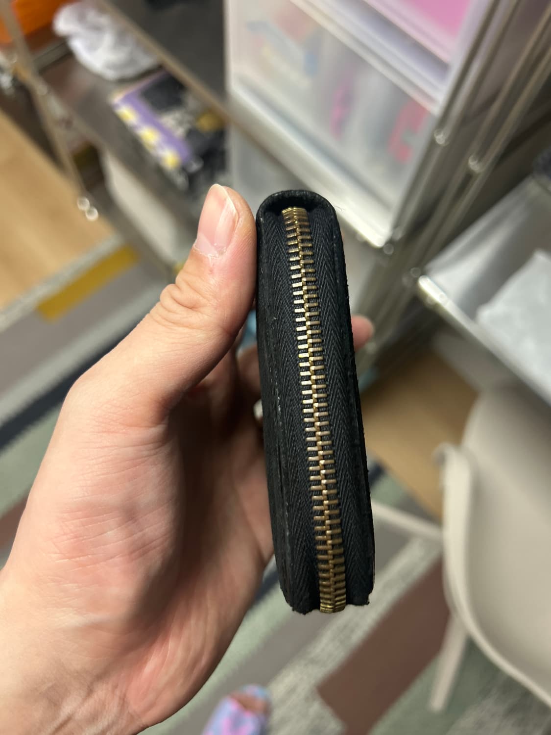 visvim 비즈빔 스웨이드 가죽 블랙 반지갑 상품이미지3