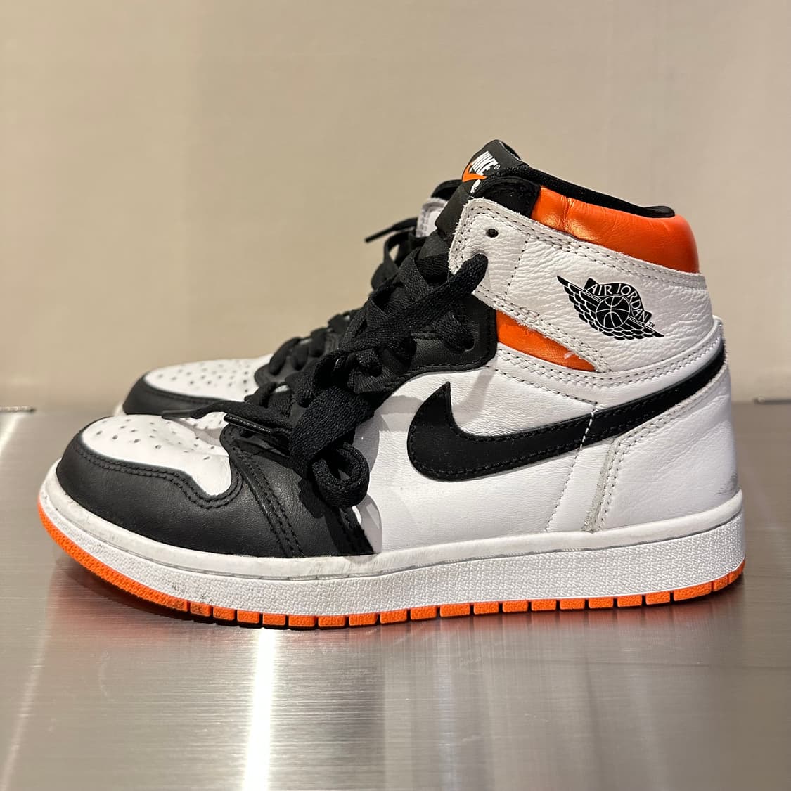 조던 1 레트로 하이 OG 일렉트로 오렌지 상품이미지7