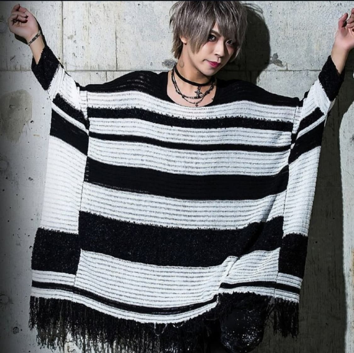 18ss Civarize “Ciel” Fringe Poncho Knit 상품이미지3