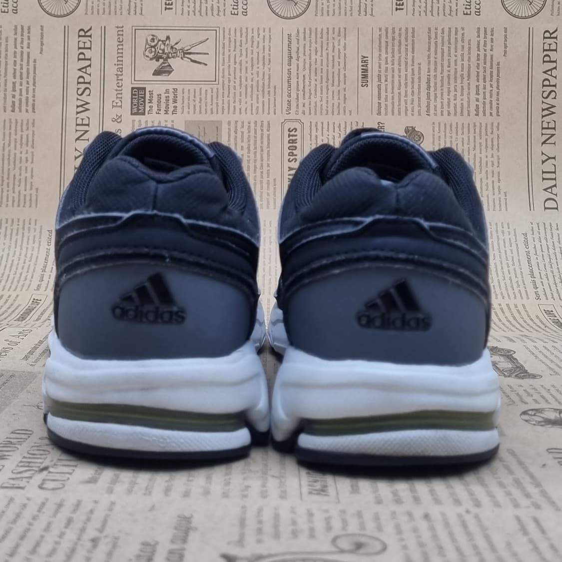 아디다스 이큅먼트10 운동화245 상품이미지4