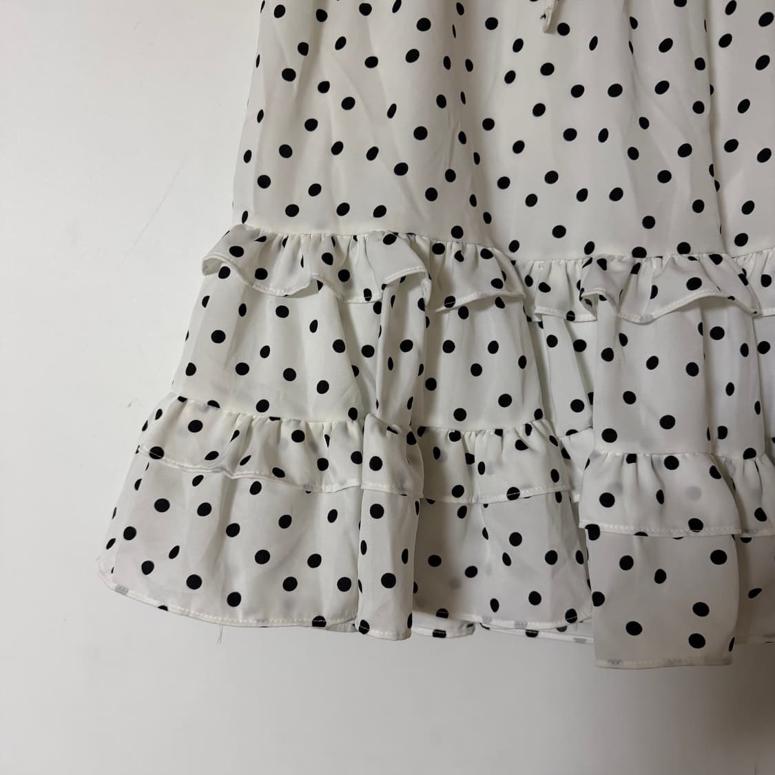새상품 여자 도트 프릴 캉캉 미디스커트 상품이미지2