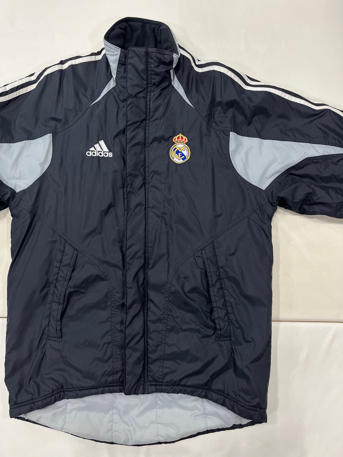 아디다스 레알 마드리드 CF 벤치 재킷 상품이미지6