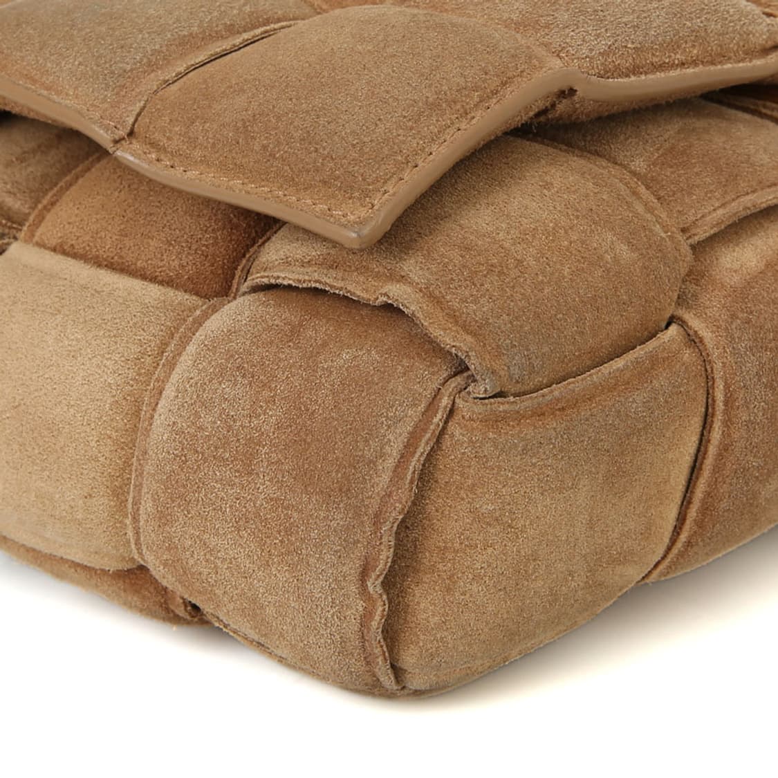 보테가베네타 패디드 패딩 카세트백 스웨이드 크로스 591970 상품이미지8