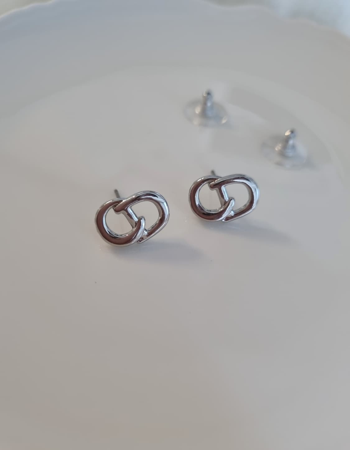 디올 업사이클링 은장 귀걸이 상품이미지4