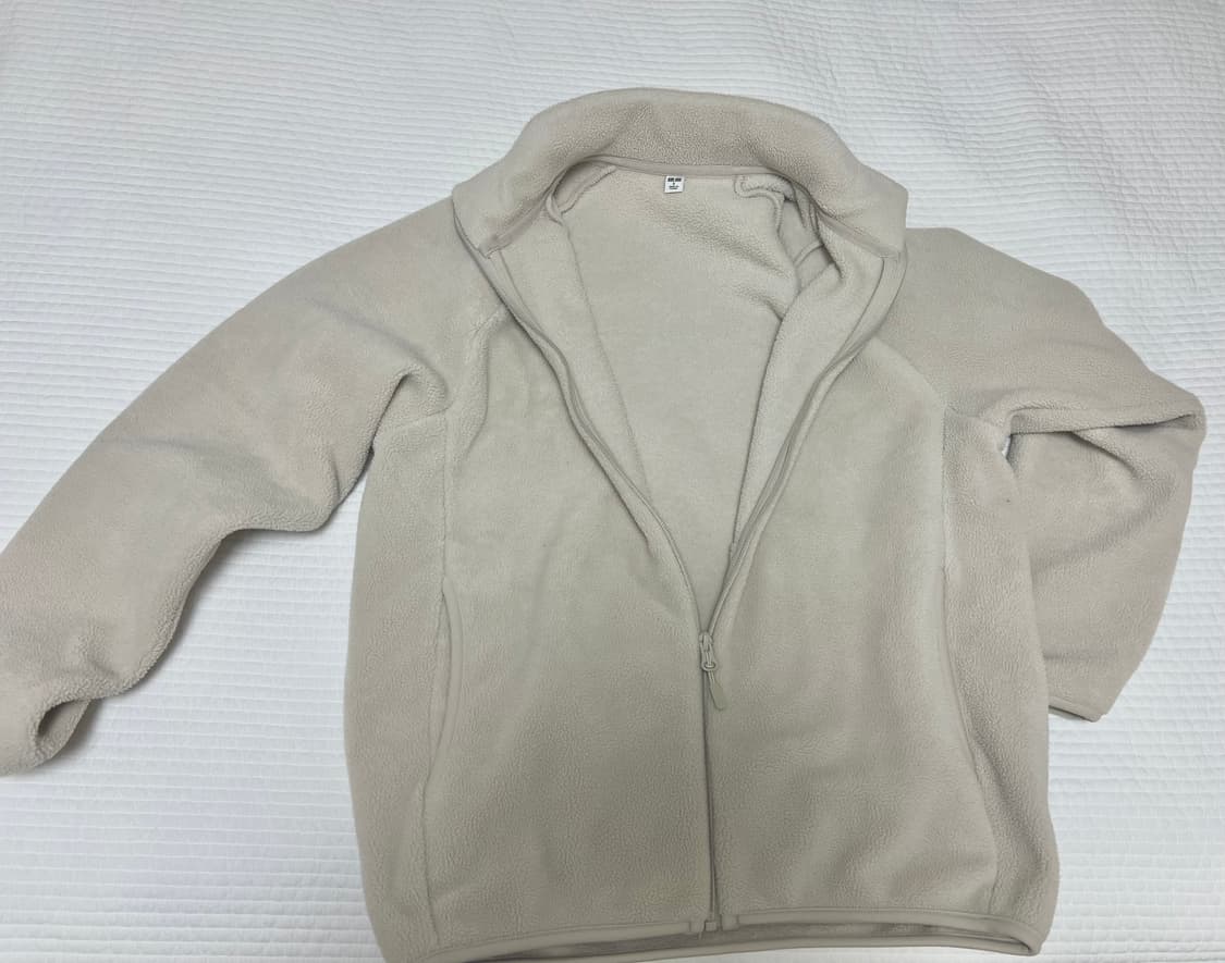 유니클로 아이보리 후리스(한 번 착용) 상품이미지3