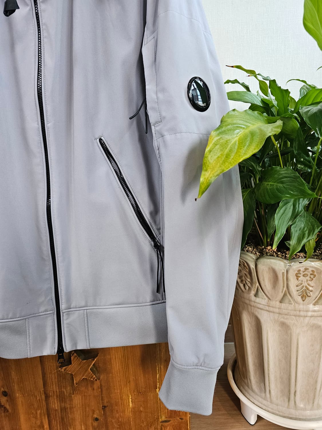 씨피컴퍼니 나일론 자켓 팔아요 cp컴퍼니 바람막이 100 50 105 L 상품이미지3