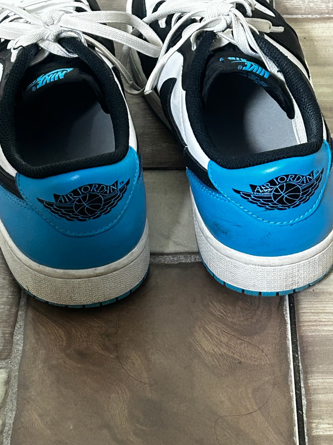 조던 1 레트로 로우 OG 블랙 앤 다크 파우더 블루 270 사이즈 상품이미지5