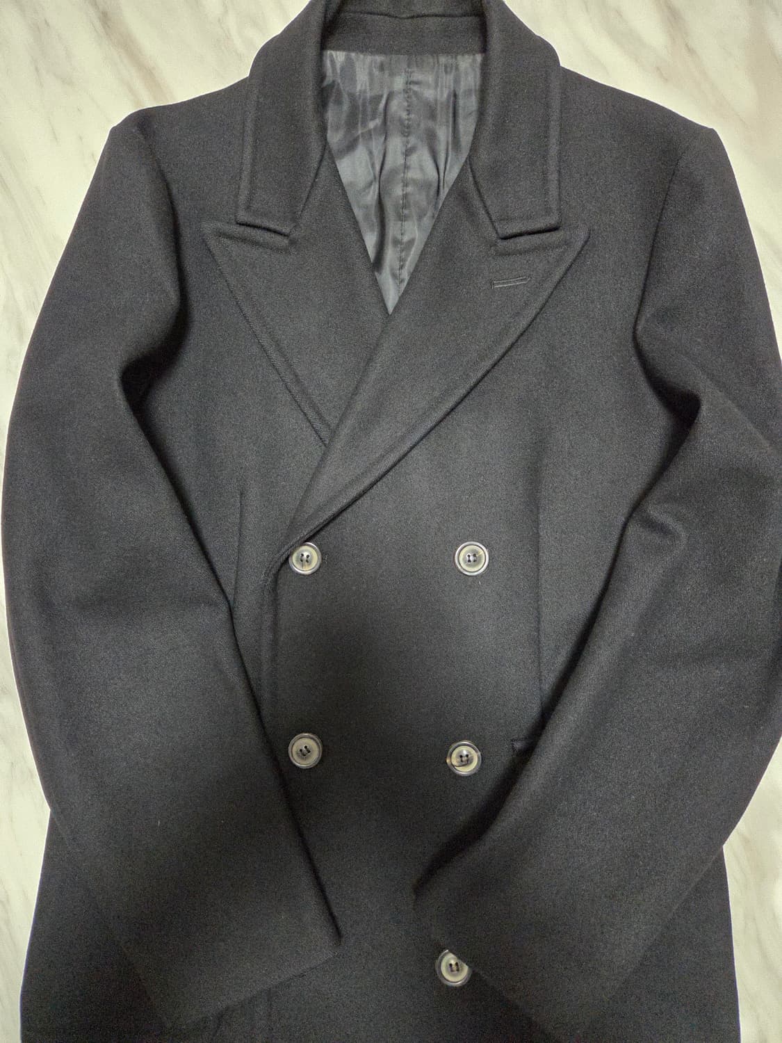 솔리드옴므 블랙 더블 브레스티드 코트  상품이미지3