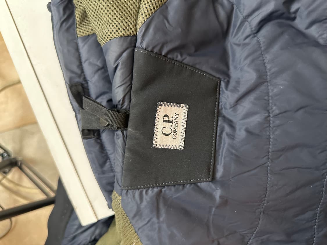 Cp컴퍼니 고글후드 패딩조끼 56size 상품이미지8