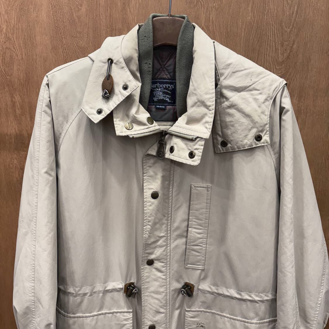 버버리 하이넥 야상 자켓 드로우 스트링 안감 탈부착 디테일 루즈핏 베이지 상품이미지4