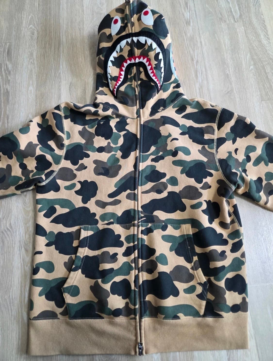 100%정품 베이프 샤크후드집업 황계 M 상품이미지1