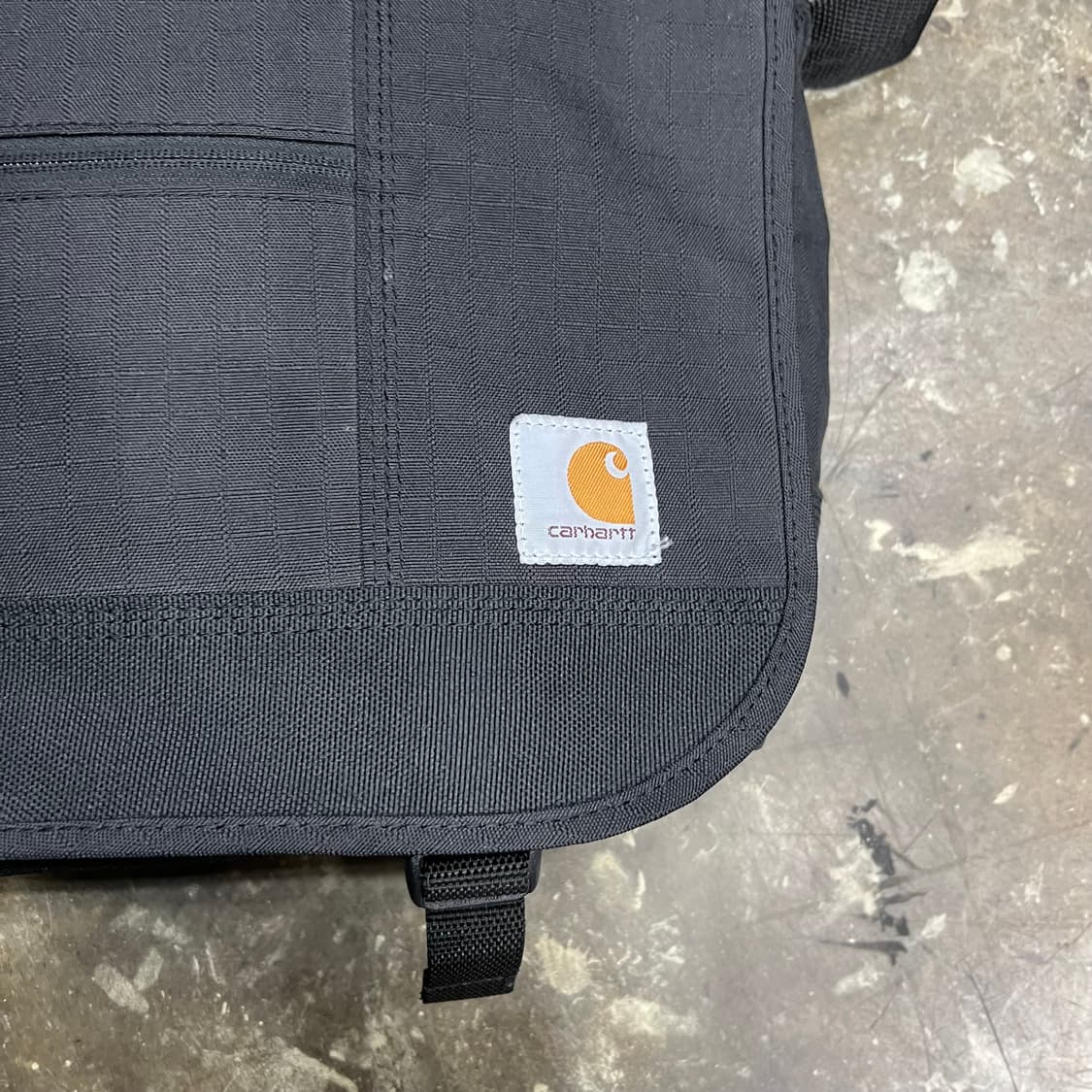 칼하트 메신저백 크로스백 가방 상품이미지2