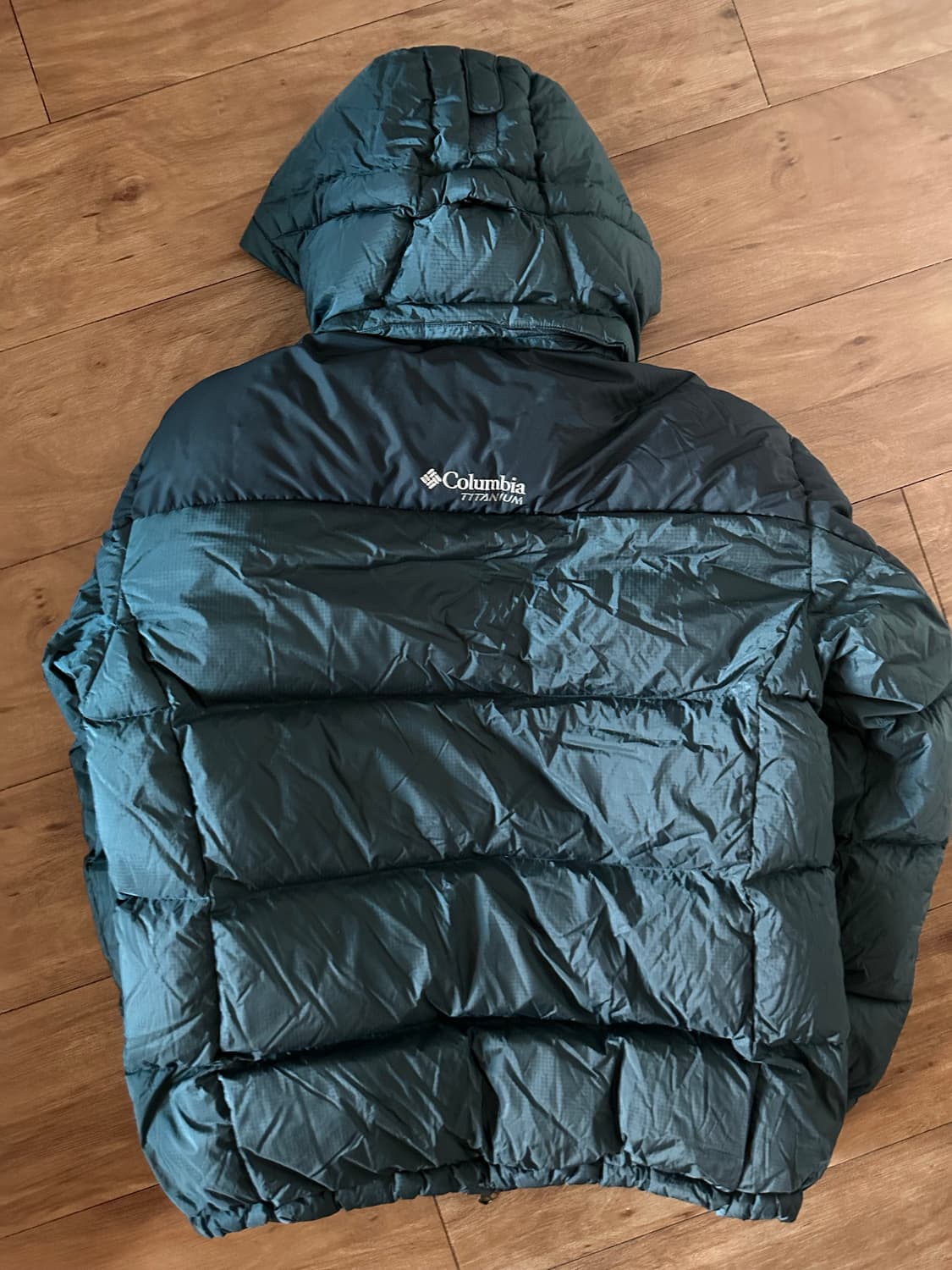 컬럼비아 티타늄 남성 패딩 XXL 판매 상품이미지2
