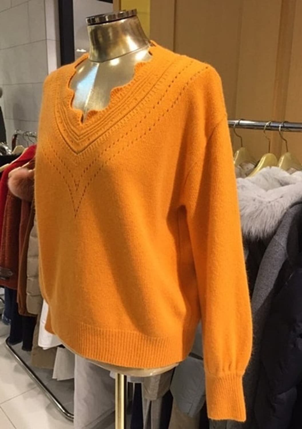 에고이스트 V넥 앙고라 니트  상품이미지2