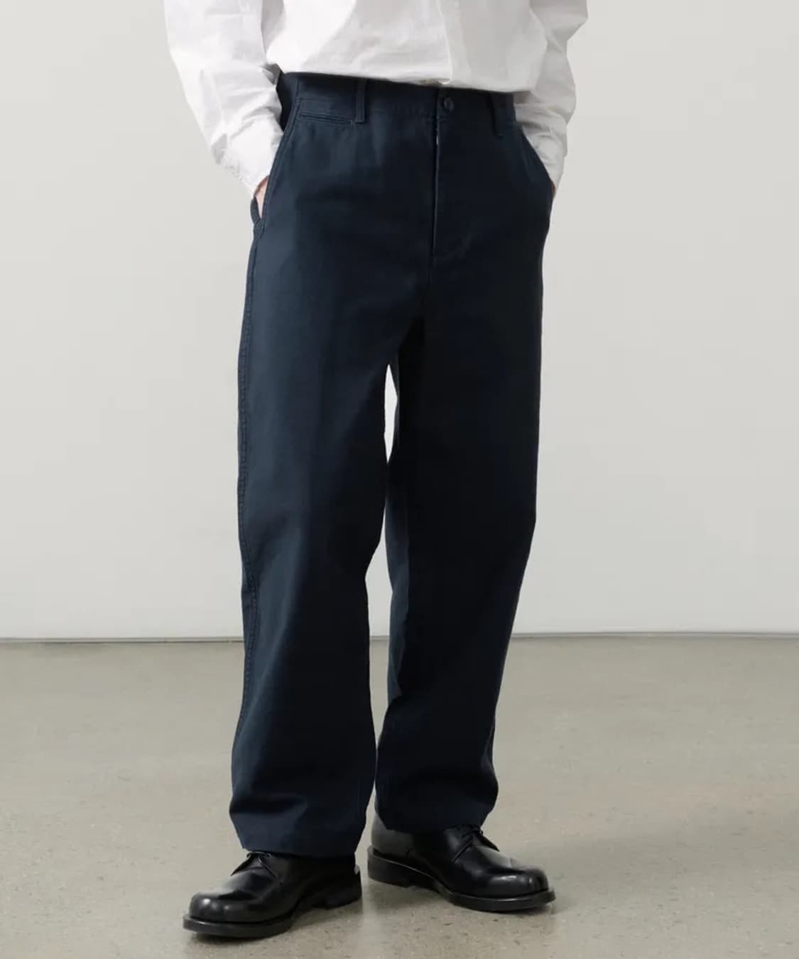 무탠다드 백사틴 오피서 팬츠 29사이즈 네이비 상품이미지1