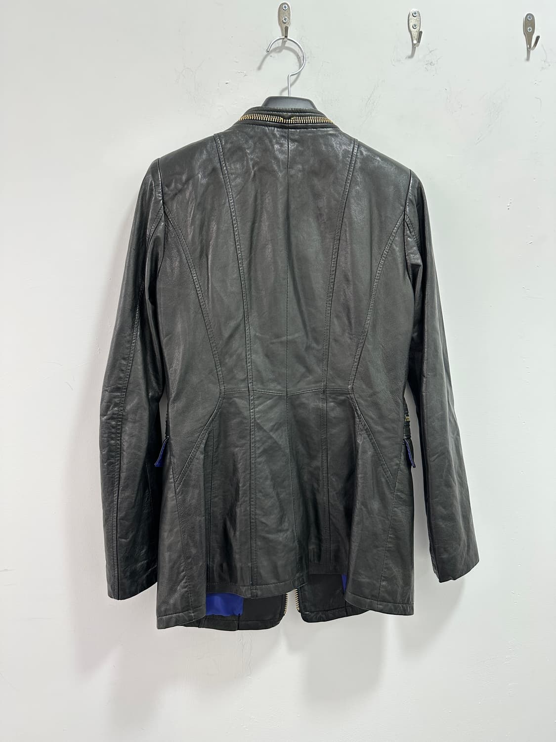 KAALEISUKTAE x ROBO lambskin zipper deta 상품이미지8