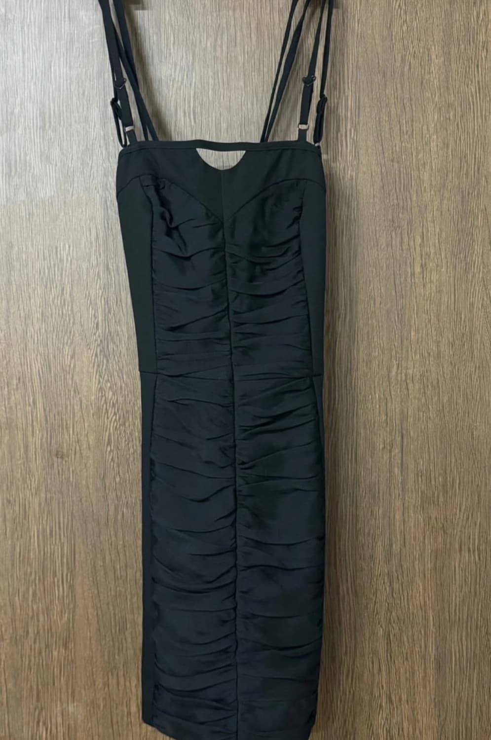 콰지퓨리티 블랙 숄더 스트랩  미니 원피스 상품이미지4