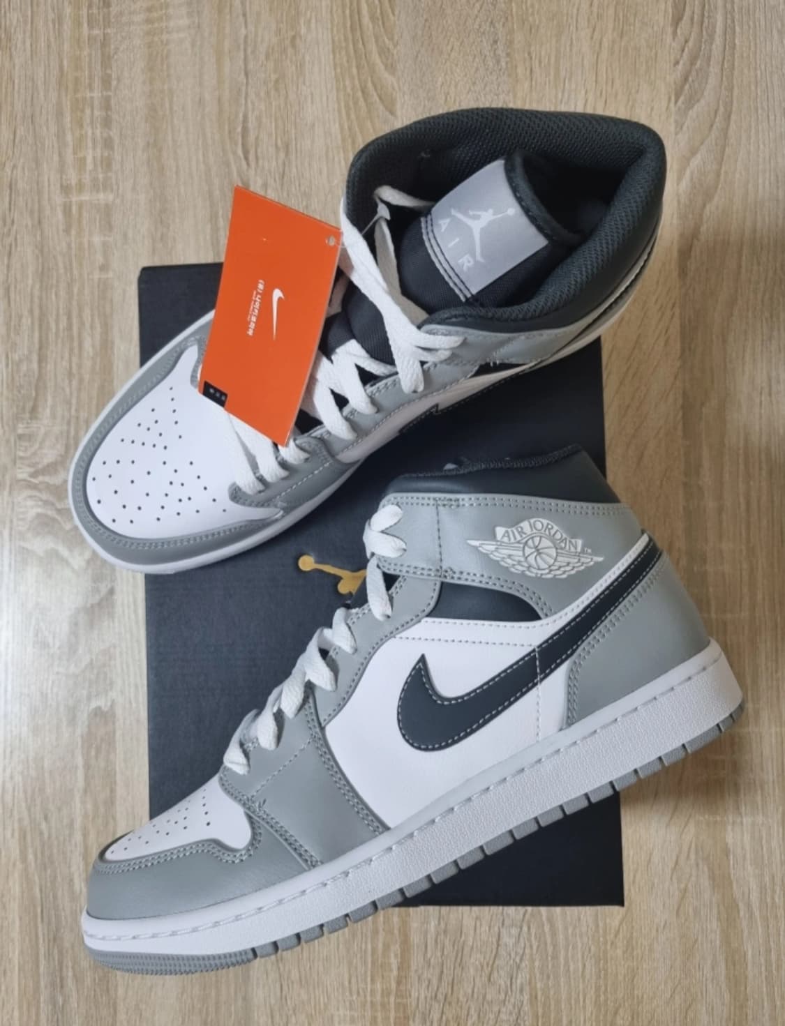 [270]조던1 미드 스모크그레이 앤트러사이트  상품이미지1